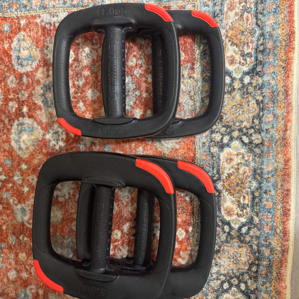 Les Mills Black and Red VR Controller Grips Weights